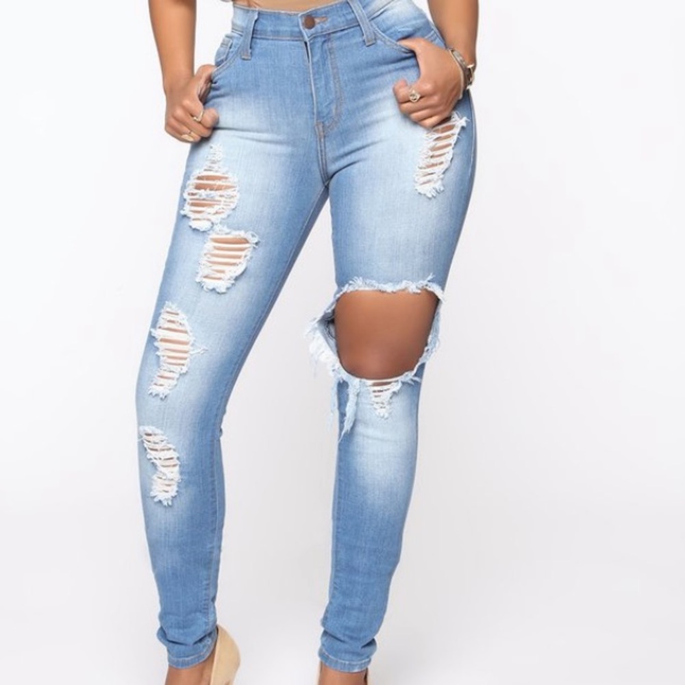 Fashion Nova Glistening Jeans (Size 1)